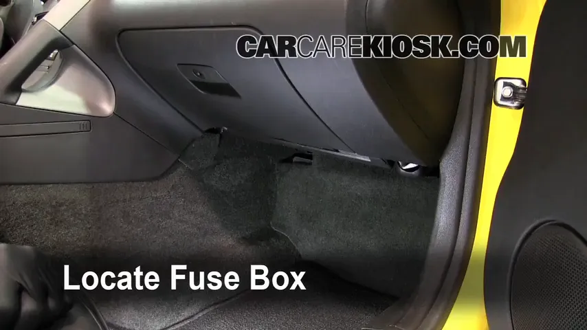 2007 Pontiac Solstice 2.4L 4 Cyl. Fuse (Interior)